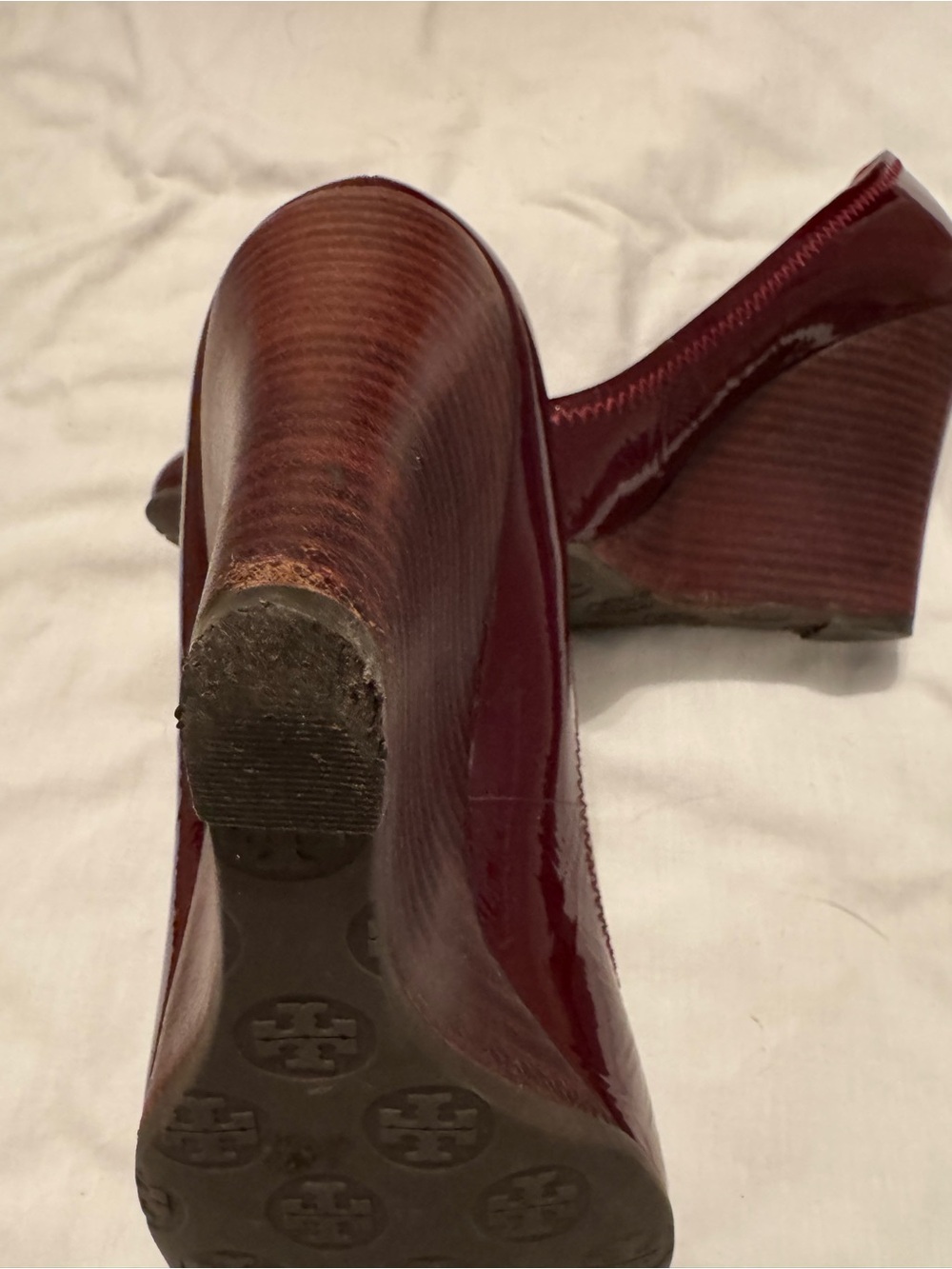 Tory Burch Burgundy Patent Leather Logo Wedged Pumps - Picture 3 of 4